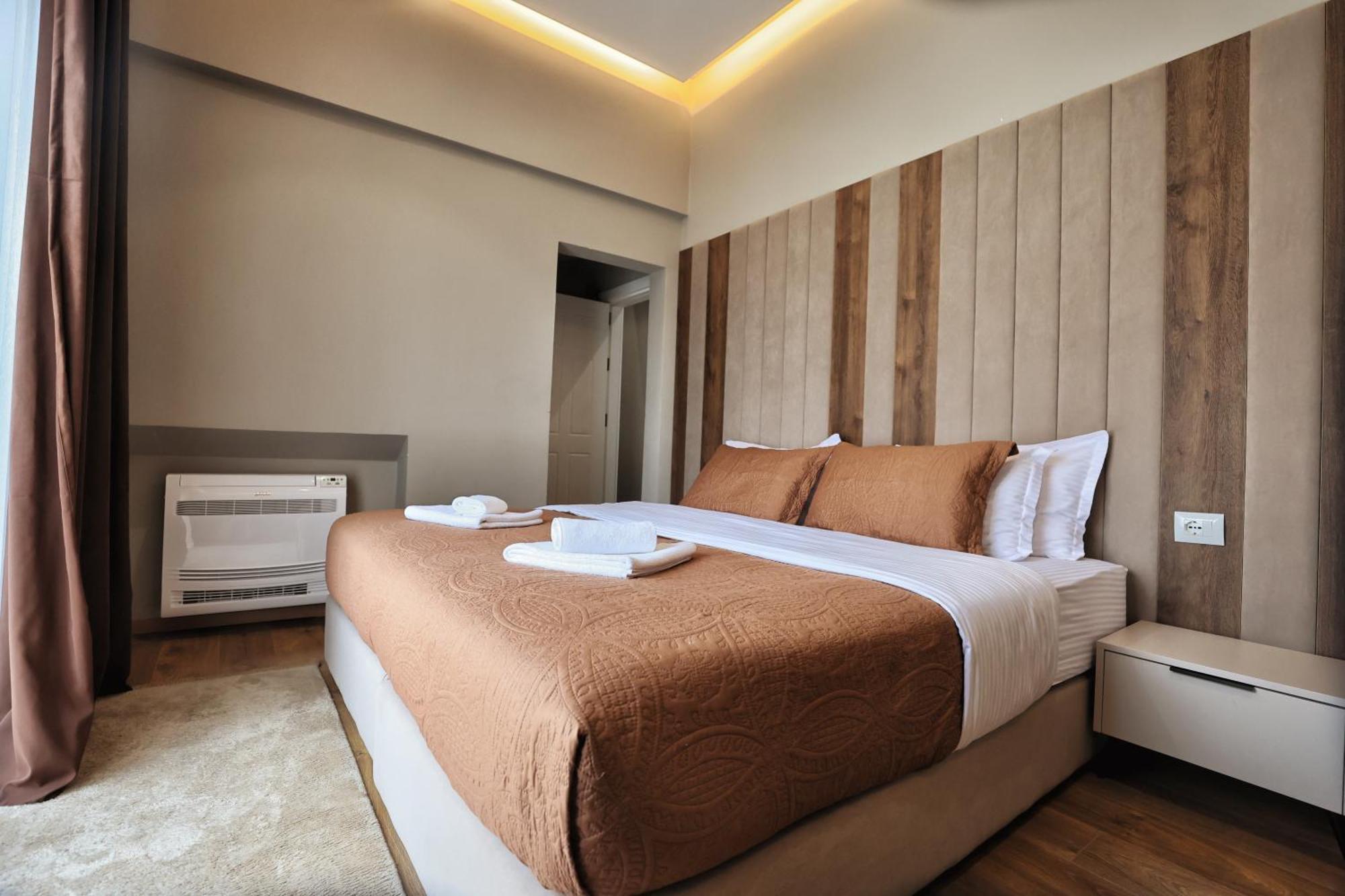 Vila Casablanca - Boutique Hotel & Restaurant Shkoder Exterior photo