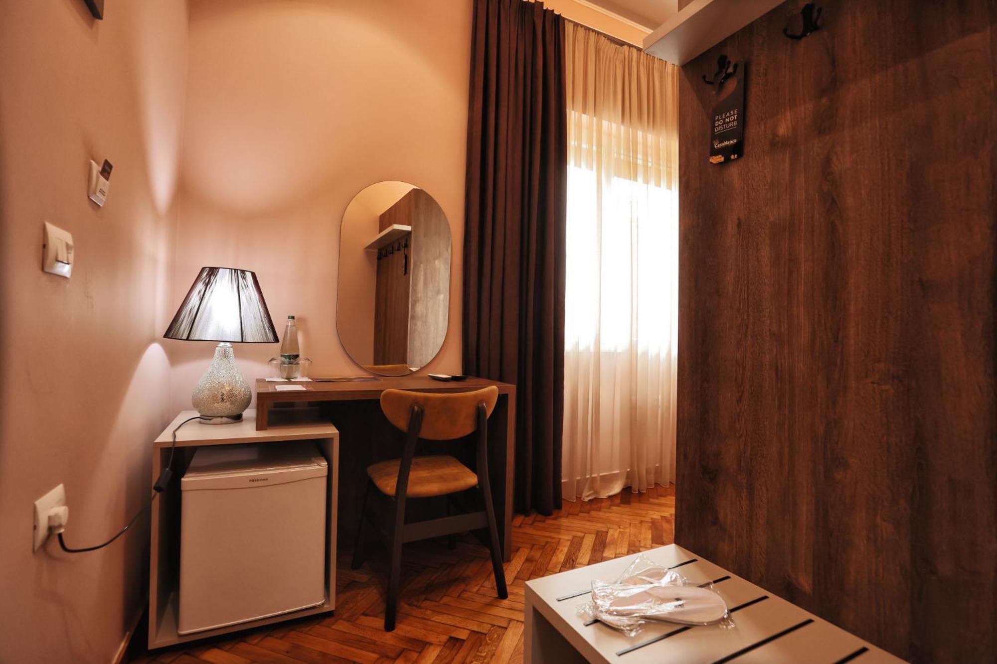 Vila Casablanca - Boutique Hotel & Restaurant Shkoder Exterior photo